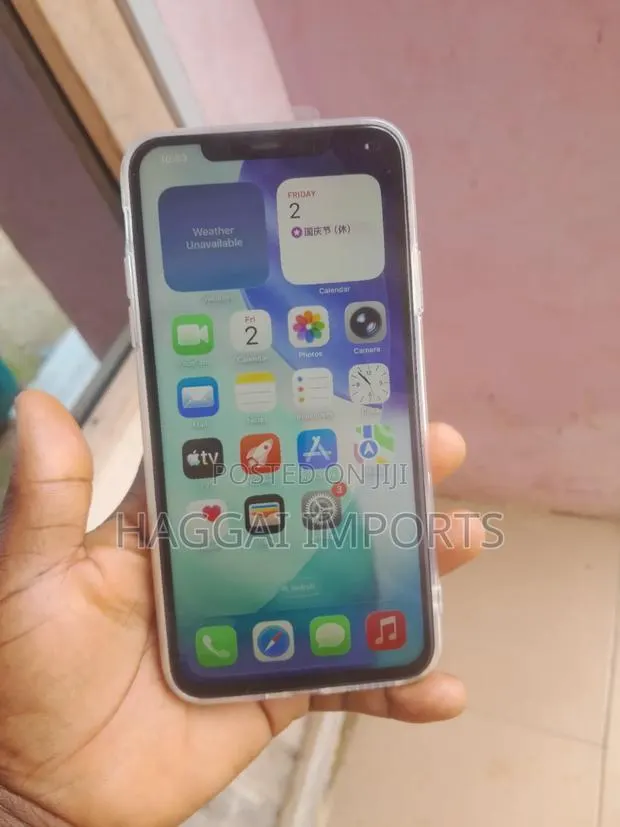 New Apple iPhone 11 Pro Max 256 GB Silver · Photo 1