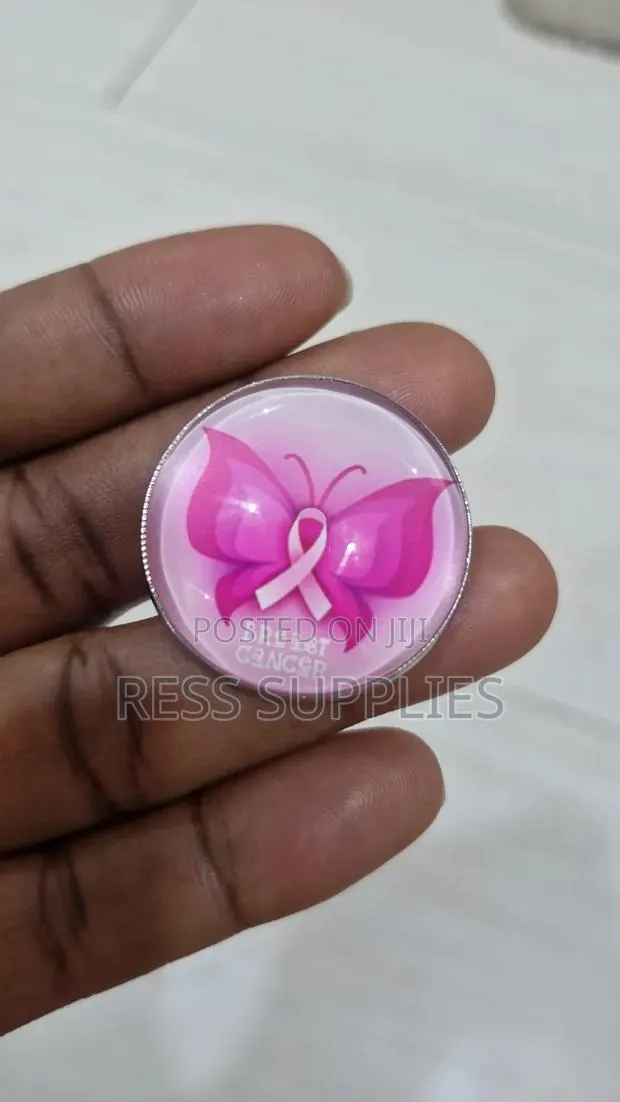Breast Cancer Brooch · Photo 1
