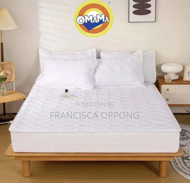 Reliable Waterproof Mattress Cover Available in Sizes · Photo 1