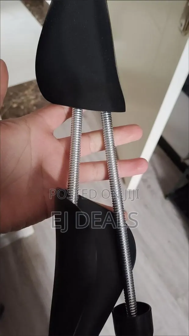 Shoe Stretcher Size 40-46 · Photo 1