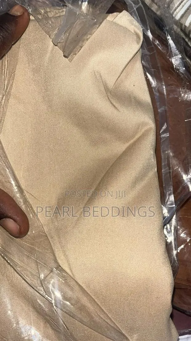 Breathable Luxurious Pure 100% Cotton 1 Fitted Sheet With 2 Pillowcase · Photo 3