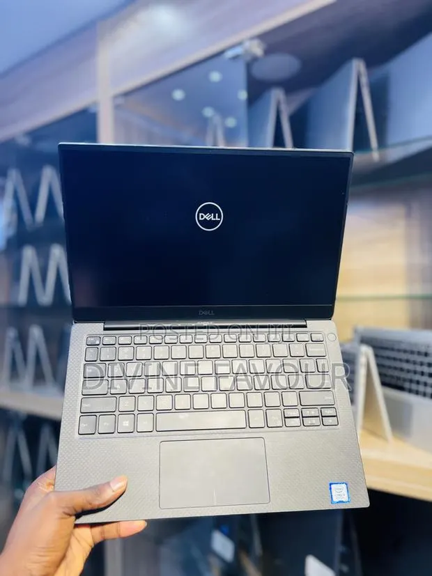 Laptop Dell XPS 13 8GB Intel Core i5 SSD 256GB · Photo 1