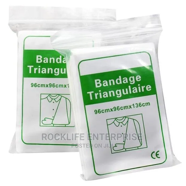 Triangular Bandage · Photo 1