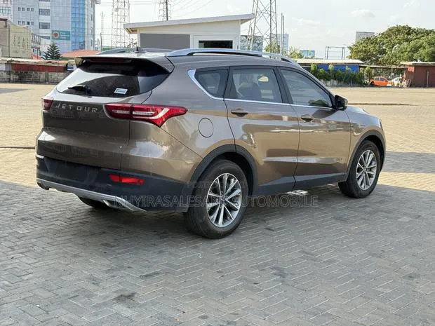 Jetour X70 1.5 7-Seater FWD 2019 Brown