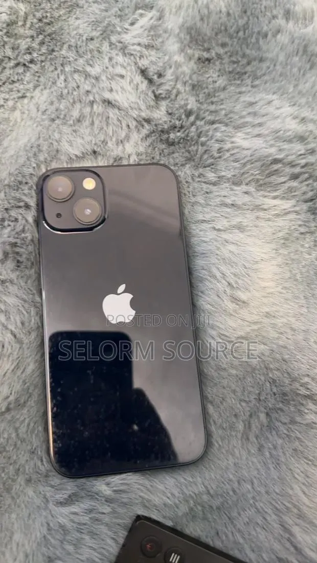 Apple iPhone 13 128 GB Black · Photo 1