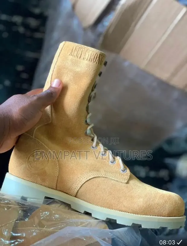Armstrong Desert Boots · Photo 1