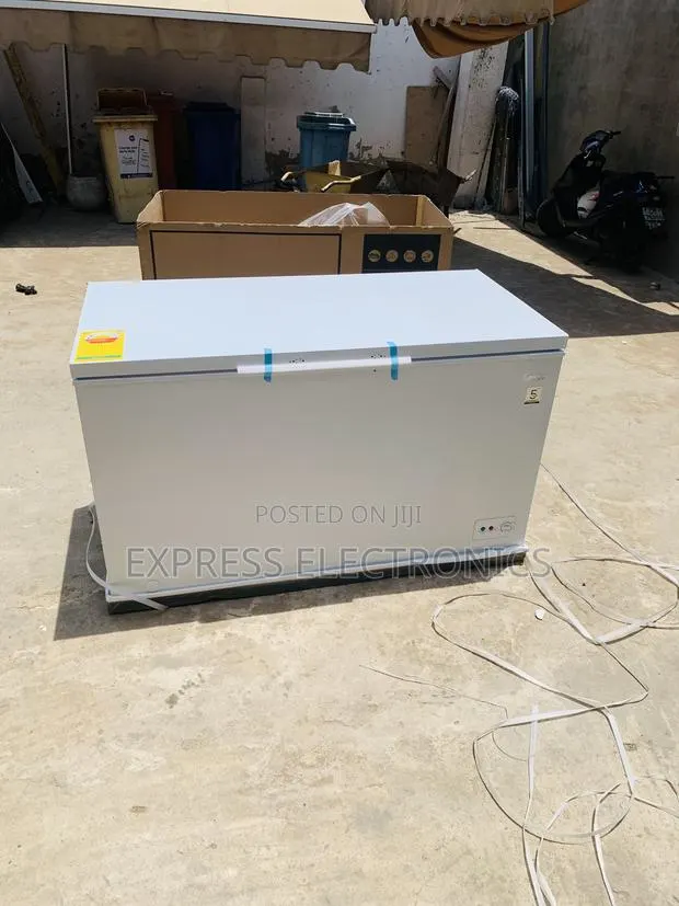 Easy Clean Self Chest Freezer Single Door 418l Midea · Photo 1