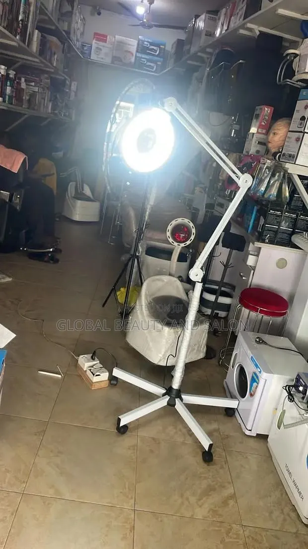 Magnifying Lamp · Photo 3