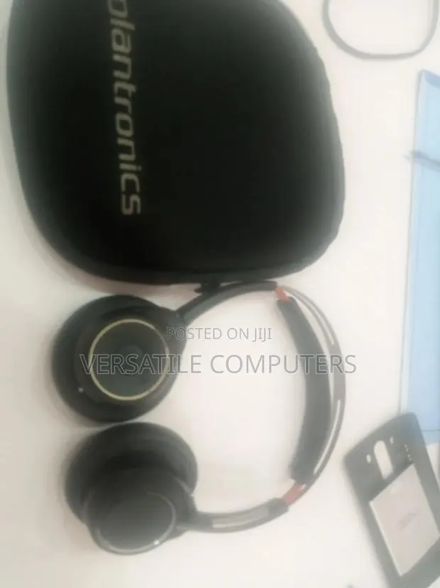 Plantronics Headset · Photo 1