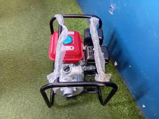 Honda 2" Gasoline Water Pump for Farm Irrigation · Photo 1