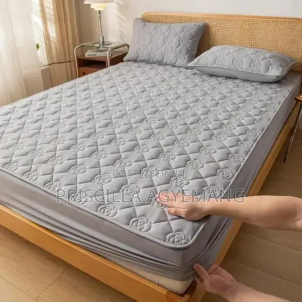 Quality Waterproof Bedcover Avaliable · Photo 1
