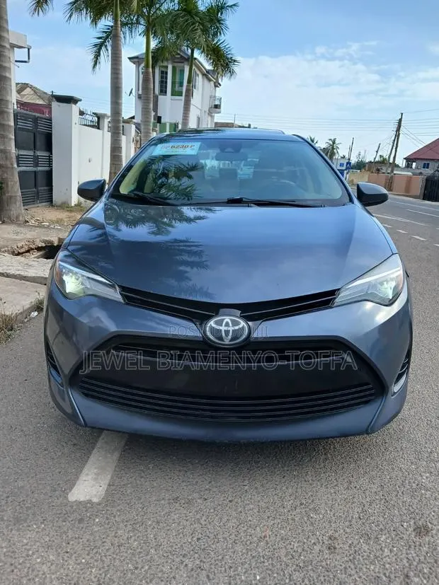 Toyota Corolla LE ECO 4dr Sedan (1.8L 4cyl CVT) 2017 Gray · Photo 1