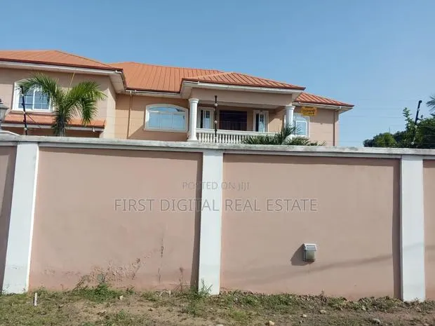 6bdrm House in First Digital Real, New Market for sale · Photo 1
