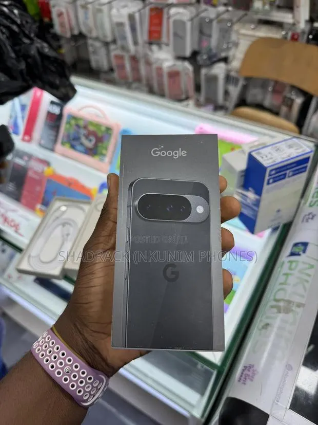 New Google Pixel 10 128 GB Black · Photo 1