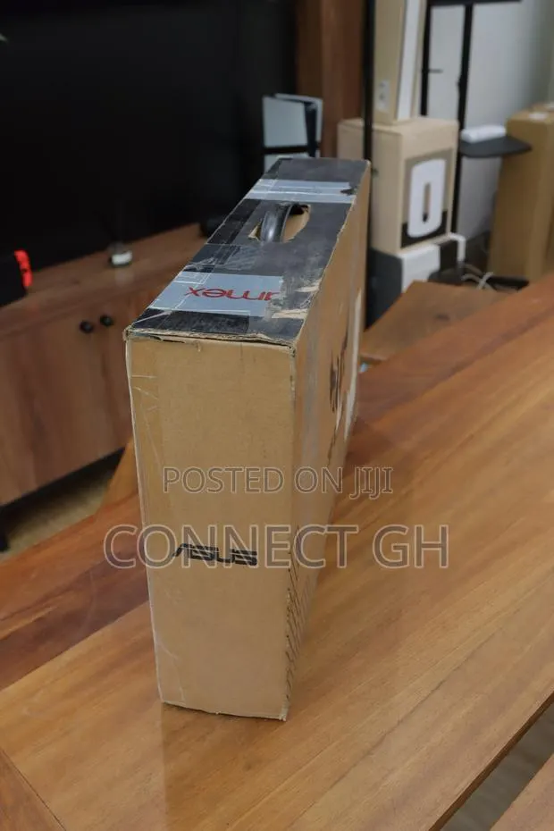 New Laptop Asus 8GB AMD Ryzen 5 SSD 512GB · Photo 1