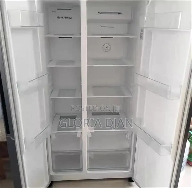 Hisense 550 Litres Side by Side Refrigerator · Photo 1