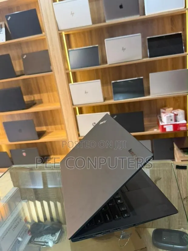 Laptop Lenovo ThinkPad X1 Carbon 8GB Intel Core i5 SSD 128GB · Photo 1