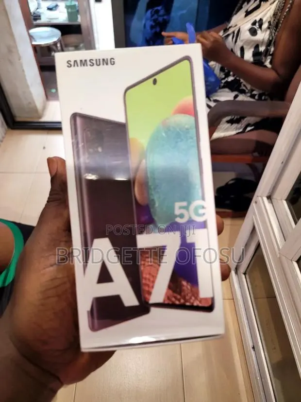 New Samsung Galaxy A71 5G 128 GB Black · Photo 1