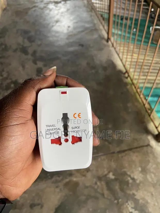 Universal Travel Adapter (150 Countries) · Photo 1