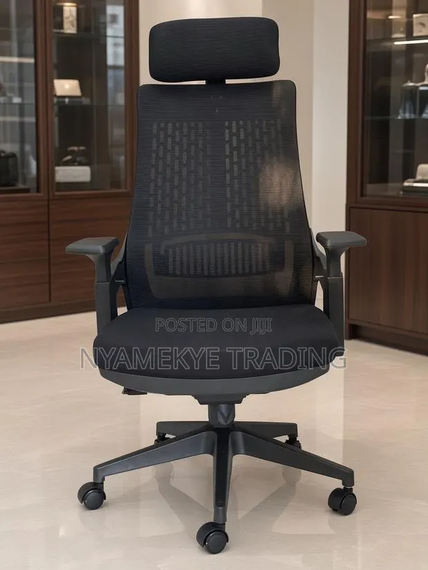 Ergonomic Mesh Office Chair · Photo 1