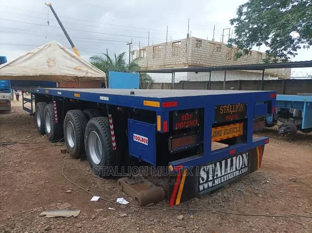 Flatbed Trailer · Photo 1