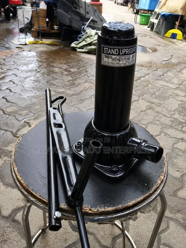 2-Ton Heavy-Duty Spiral Bottle Jack · Photo 1