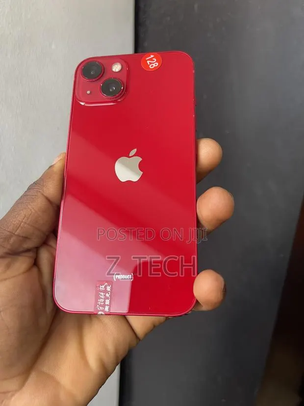 Apple iPhone 13 128 GB Red · Photo 1