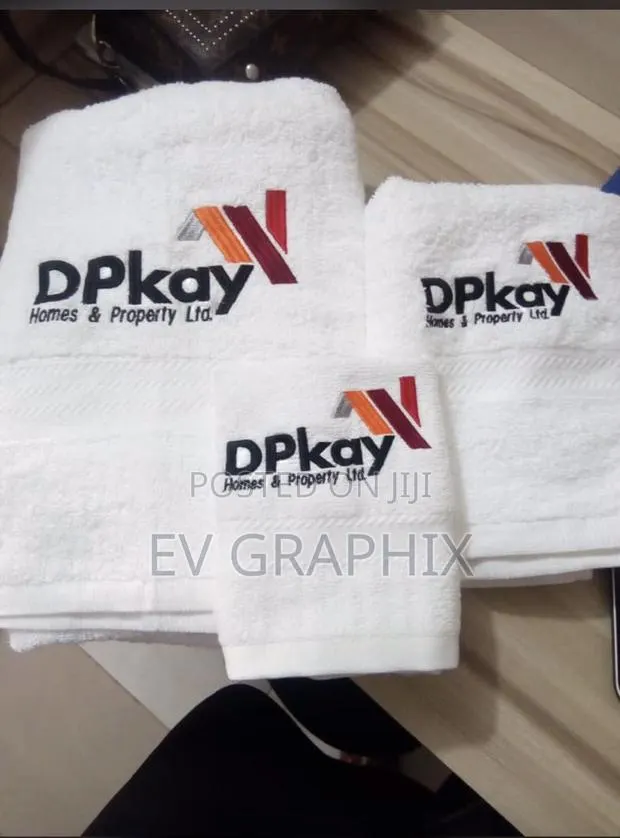Embroidery on Face Towel · Photo 1