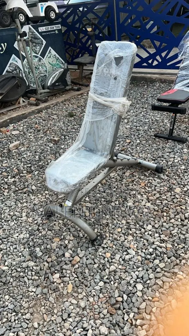 Adjustable Sweet Bench for Your Exercise · Photo 1