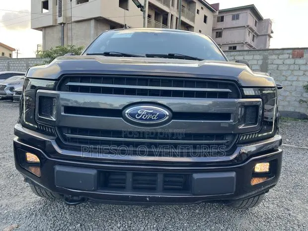 Ford F-150 XLT 4x4 Regular Cab Styleside 8 ft. box 141 in. WB 2019 · Photo 1