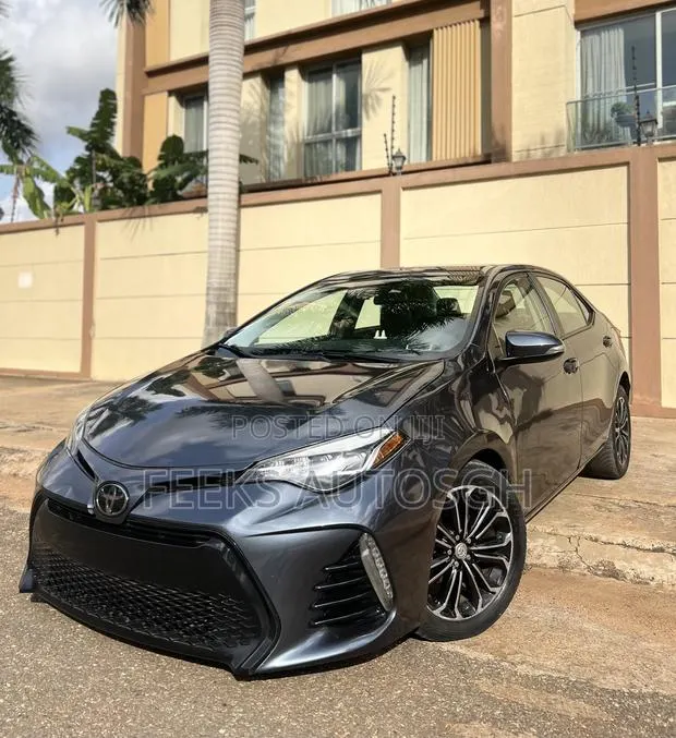 Toyota Corolla XSE (1.8L 4cyl 2A) 2018 Gray · Photo 1