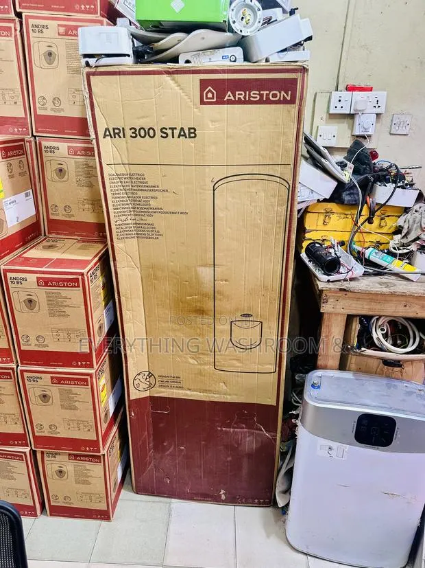 Water Heater 300L(Italy)- Ariston Water Heater 300L Italy · Photo 1