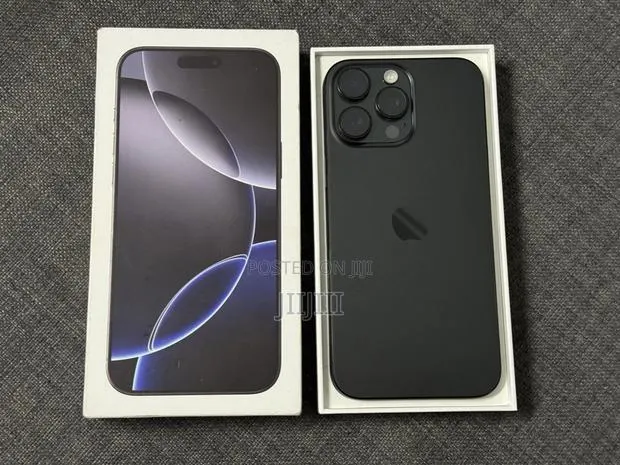 Apple iPhone 16 Pro Max 512 GB Black · Photo 1
