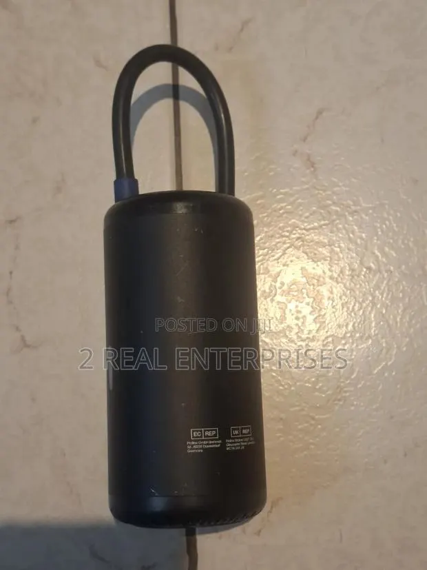 Portable Smart Micro Air Compressor / Electric Tire Inflator · Photo 1