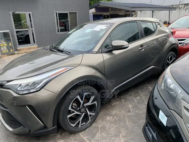 Toyota C-HR 2021 Brown · Photo 1