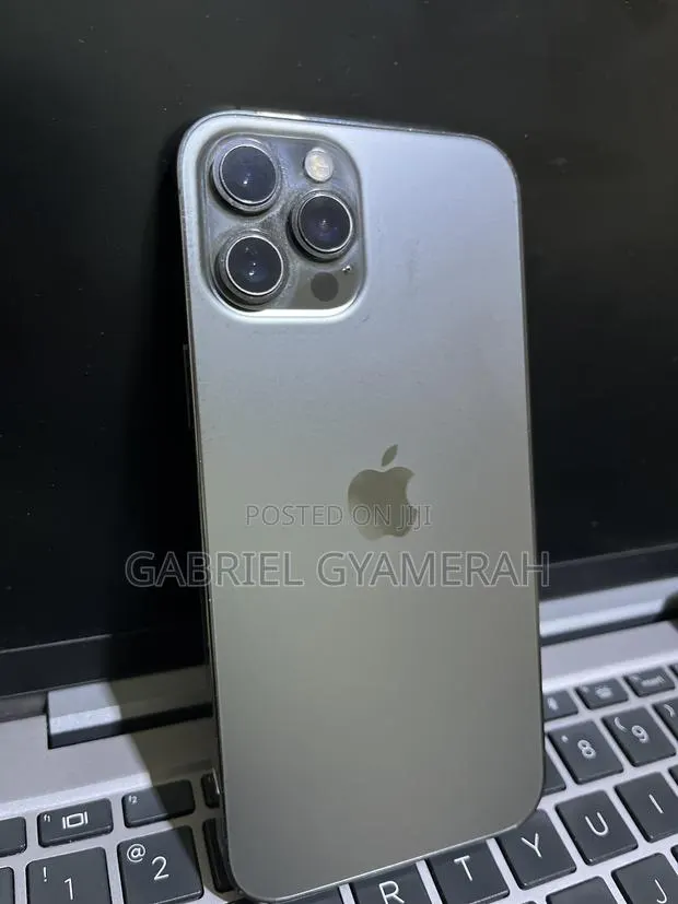 Apple iPhone 12 Pro Max 512 GB Silver · Photo 1