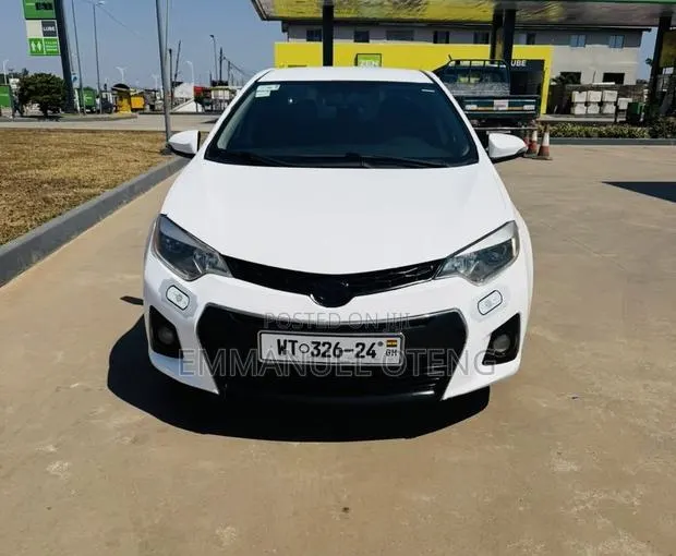 Toyota Corolla 2016 White · Photo 1