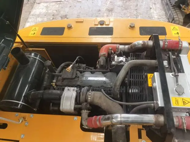 XCMG Excavator 215 · Photo 4