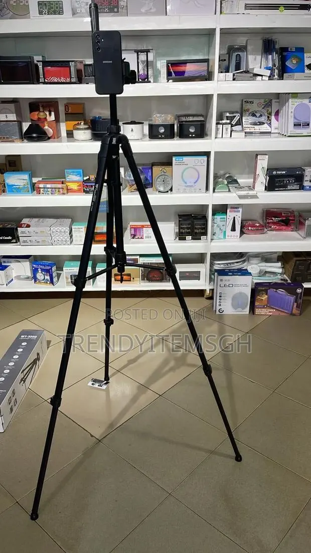 Wt -3560 Lightweight Tripod · Photo 1