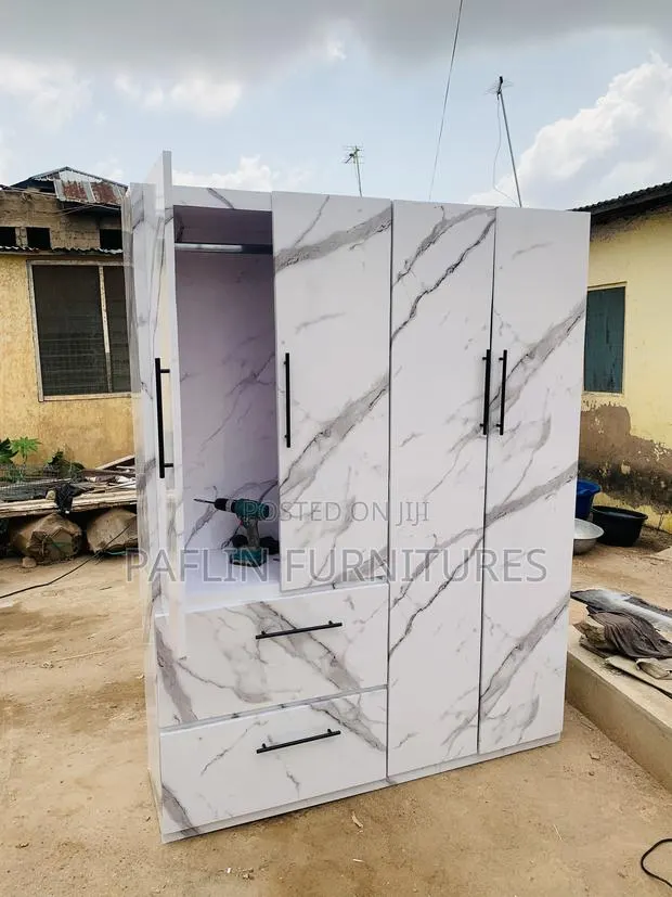 Quality 4 in 1 Wardrobe · Photo 1