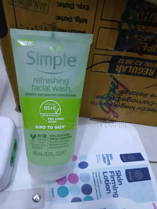 Simple Refreshing Facial Wash · Photo 1