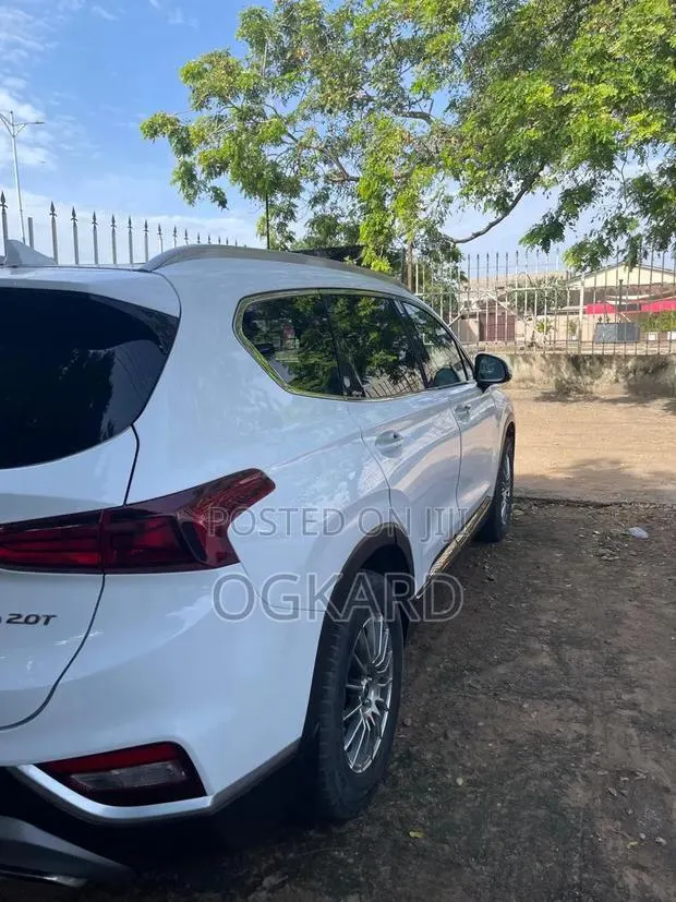 Hyundai Santa Fe Ultimate 2.0T AWD 2019 White · Photo 1