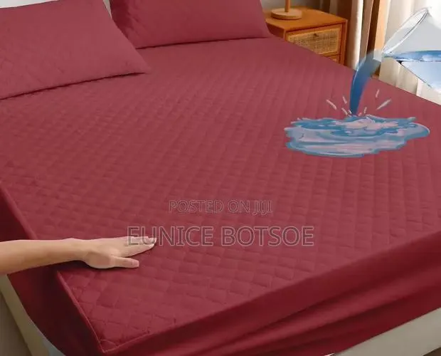 Waterproof Bed Covers (King,Queen and Double Sizes) · Photo 1