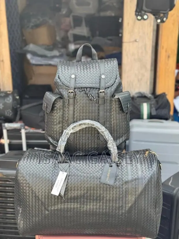 Two Set Quality Duffel Travel Bag With Backpack · Photo 1