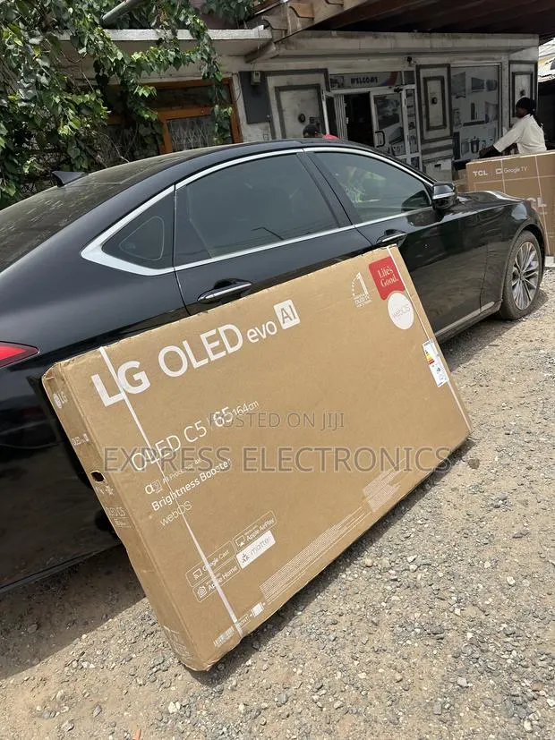 Get a New Slim LG OLED CS 65 Inch Smart TV 2022 OLED65CS6LA · Photo 1