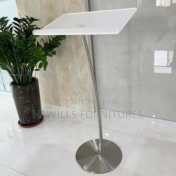 Classical Pulpit Stand · Photo 1