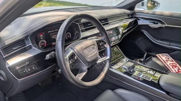 Audi A8 L 55 2022 · Photo 1