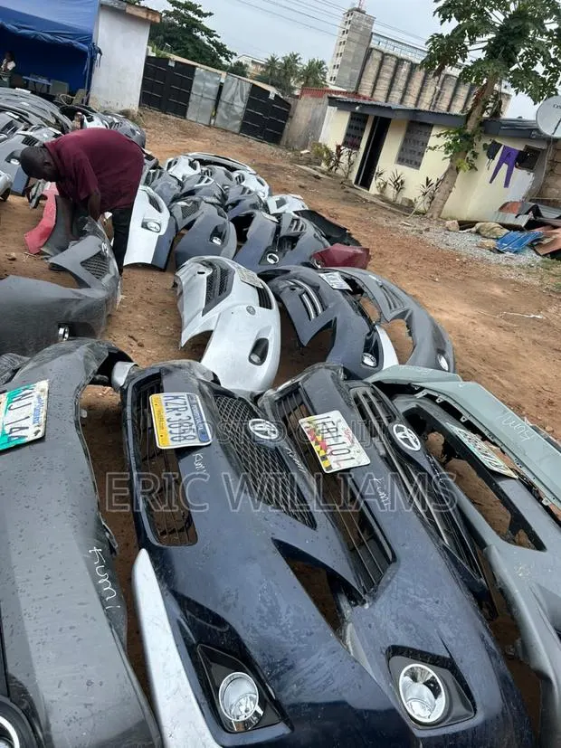 Toyota Camry 2014 Bumper · Photo 1