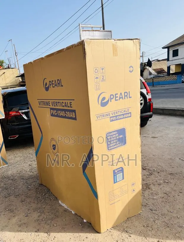 Buy Finest Pearl 3 Door Display Refrigerator(White). · Photo 1