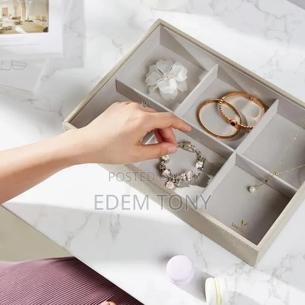 Esmara Stackable Jewelry Tray · Photo 1